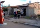 Bomberos Voluntarios acudieron al incendio de una vivienda en el Barrio Centenario