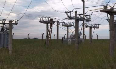 Pehuen Co: La CEPA realizó trabajos de mantenimiento en la línea de media tensión