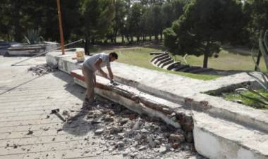 Comenzó la obra del Municipio para reacondicionamiento de anfiteatro y playón del Parque San Martín