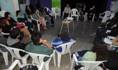 El Municipio brinda charlas de Educación Sexual Integral para alumnos de todas las secundarias del distrito