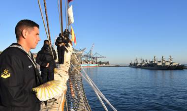 La fragata ARA “Libertad” arribó a Vaparaíso, su último puerto internacional