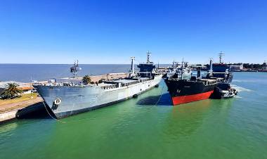 El transporte ARA “Canal Beagle” arribó a Puerto Belgrano