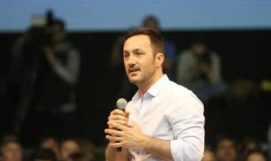 Luis Petri agradeció a Milei y adelantó que buscará "poner en valor el rol de las Fuerzas Armadas"