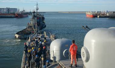 La corbeta ARA “Rosales” realizó adiestramiento en el mar