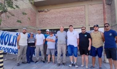 La empresa Harinas Bajo Hondo despidió a seis trabajadores