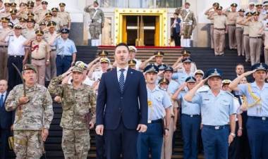 El Gobierno Nacional confirmó un aumento de sueldo para las Fuerzas Armadas y la PEN