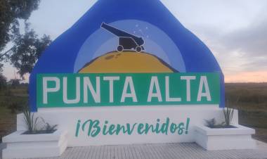 Puesta en valor al mural de bienvenida a Punta Alta sobre Ruta 229