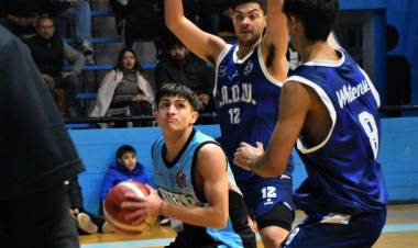 Básquet: Se jugó la décima fecha del Torneo de Segunda de la ABB, con 5 representantes rosaleños