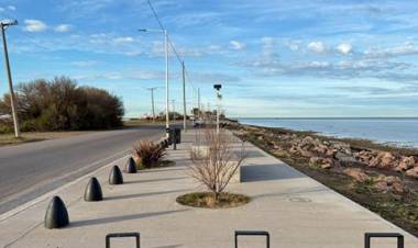 En Puerto Rosales se puso en marcha la renovación del frente costero