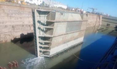 TANDANOR puso en operación la compuerta del Dique Nº 2 en la Base Naval Puerto Belgrano