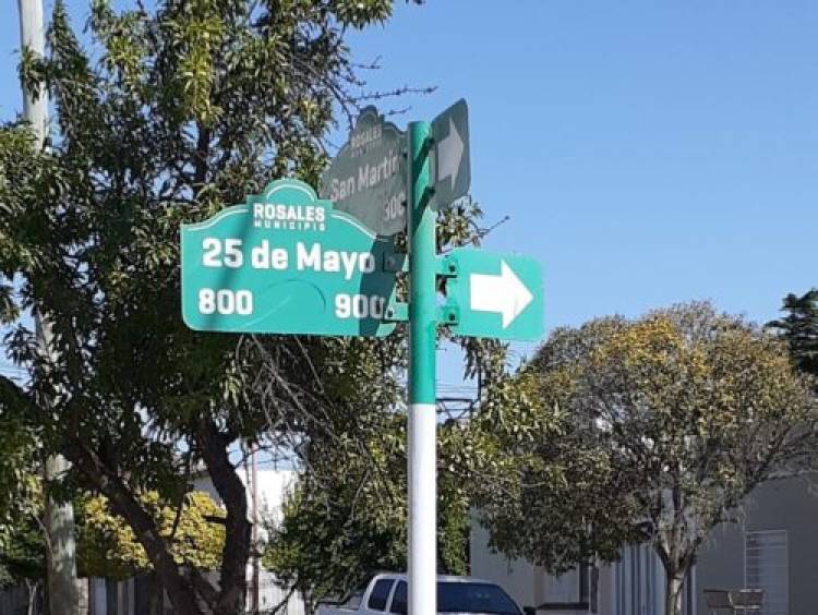 El Municipio repone nomencladores vandalizados en distintos puntos de la ciudad