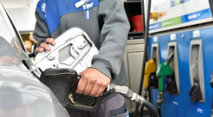 El primer día de diciembre 2022 llega con un aumento del 4 por ciento en combustibles