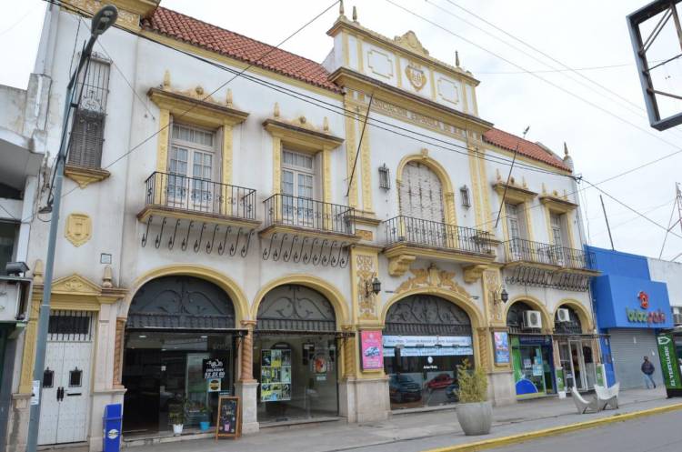 Se realizará un show y té con entretenimientos en la Asociación Española