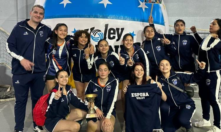 El Club Espora obtuvo la COPA DE BRONCE en su participación en el “OPEN NECO”, disputado en Necochea