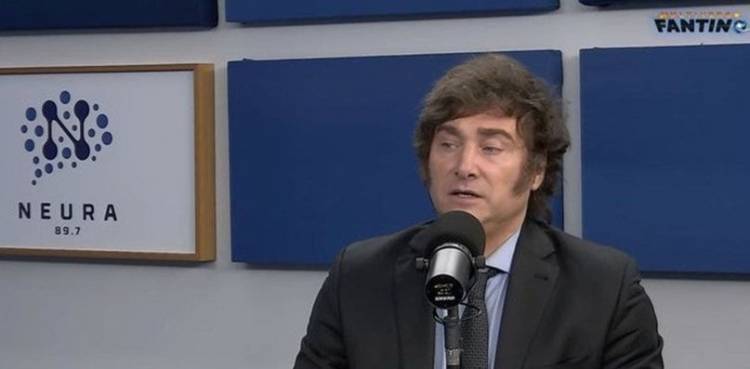 Milei, sobre la obra pública: "No tenemos plata, que los intendentes busquen la forma de financiarla"