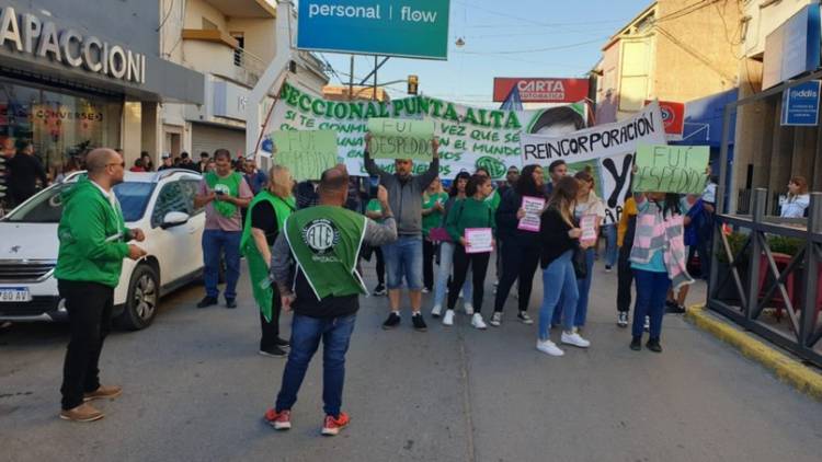 Importante respaldo a los trabajadores de la Armada cesanteados