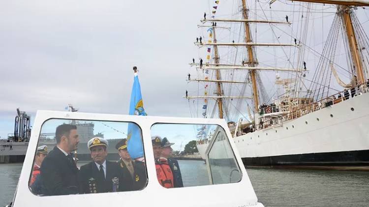 Se define el futuro del viaje de instrucción de la Fragata ARA Libertad