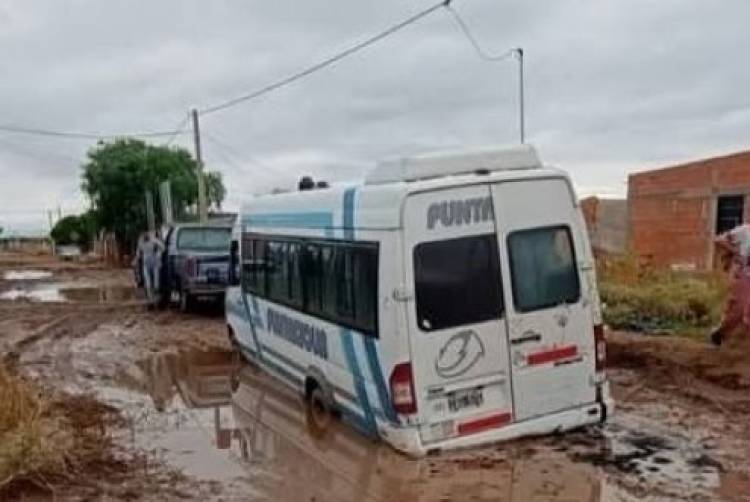 “Es imposible transitar por el Camino de los Lecheros, reclamamos al Municipio pero sigue igual” indican los vecinos