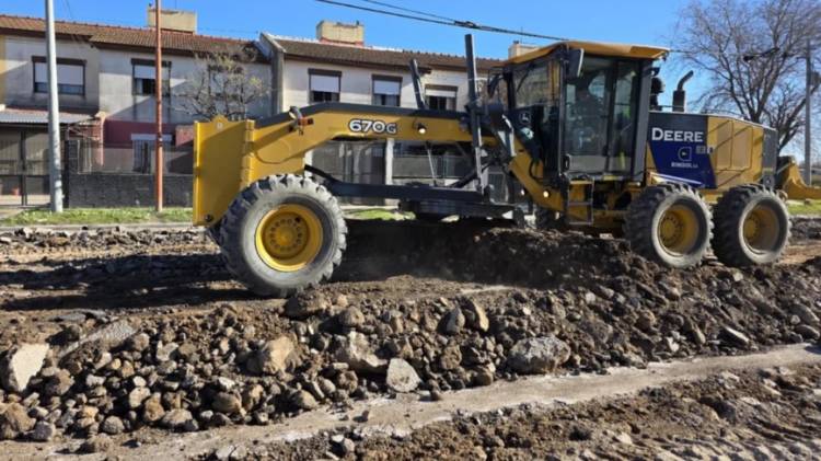 Continúan los trabajos de repavimentación en Avenida Paso