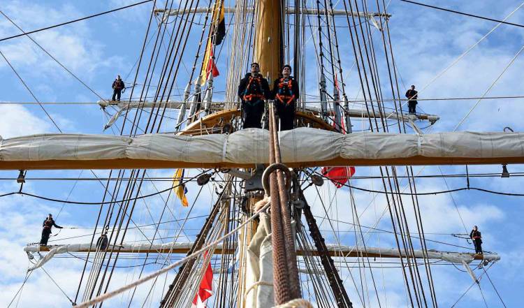 La fragata ARA “Libertad” cumplió con éxito la mitad de su 53º Viaje de Instrucción