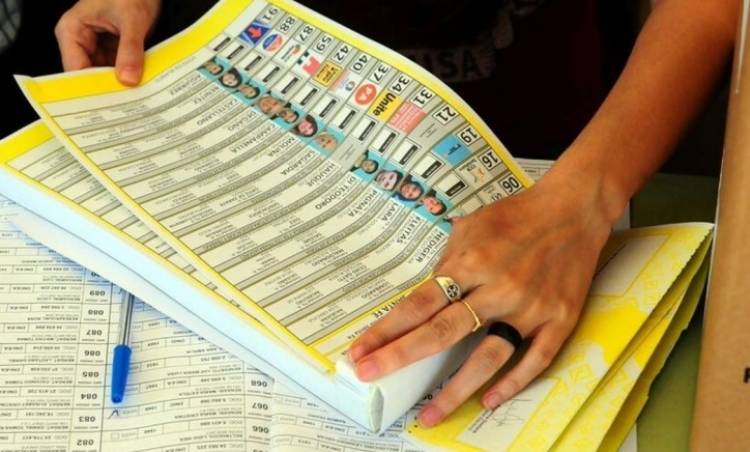 La Justicia sancionará con multas de $77.000 a las personas que se saquen fotos con su voto