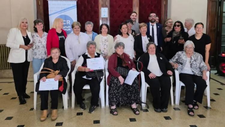 Reconocieron a enfermeras del Hospital Naval durante la guerra de Malvinas