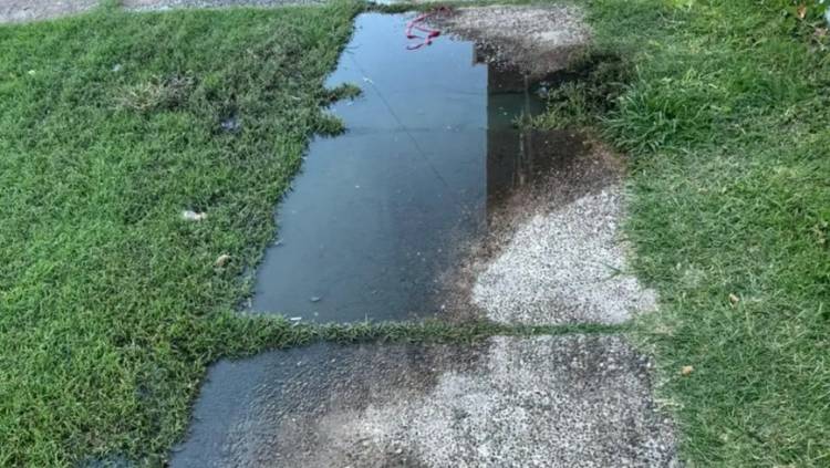 Reclaman por puntos críticos de desbordes cloacales que quedaron fuera del plan de colectoras