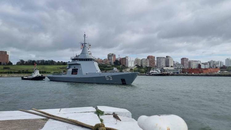 La Armada Argentina participa de la búsqueda de dos kayakistas