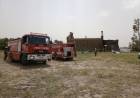 Bomberos Voluntarios acudieron al incendio de la antigua estación de trenes en Bajo Hondo 