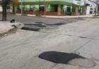 El Municipio de Coronel Rosales continúa realizando trabajos de bacheo en distintos barrios