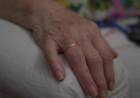 Una mujer denunció que quisieron robarle un anillo en plena calle mediante un engaño
