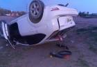 Dos autos terminaron volcados tras chocar en ruta 3 altura rotonda de Grunbein