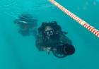 Prueba de material de buceo militar en la Base Naval Puerto Belgrano