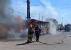 Un colectivo de la línea 504 ATEPAM se incendió en pleno recorrido