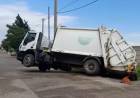 Un camión recolector del Municipio hundió el hormigón y cayó en un pozo cloacal