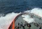 El rompehielos ARA “Almirante Irízar” continúa su navegación rumbo a la Antártida