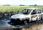 Pérdidas totales en el incendio de un auto en la ruta 229 vieja