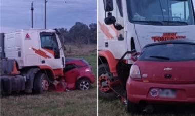 Dos miembros de la Armada fallecieron en un choque frontal en ruta 3 altura San Miguel del Monte