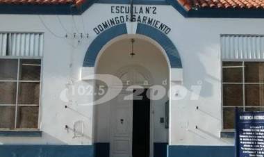 Peligra el dictado de clases en una escuela donde detectaron olor a ratas muertas