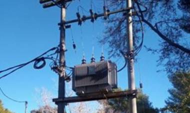 Pehuen Co: La Cooperativa Eléctrica realiza mejoras en el servicio de energía eléctrica