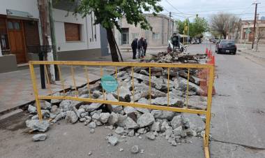 Corte de media calzada para reparación de hormigón en calle Buchardo y Urquiza 