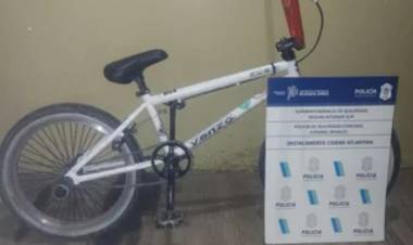 Detuvieron a un delincuente menor de edad acusado de robar una bicicleta