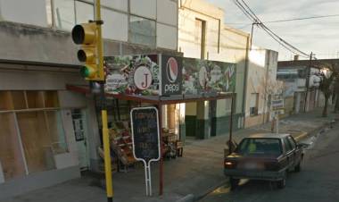 Fin de semana con robos en 2 comercios céntricos; de uno se llevaron $ 6000 y un fernet