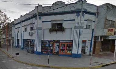 Un indigente es sospechoso de entrar a robar cambio de un kiosco del centro de Punta Alta