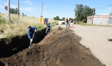 El Municipio dio inicio a la obra de 800 metros de cordón cuneta para ordenamiento vehicular 