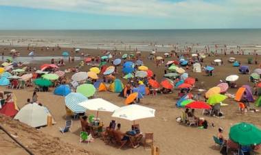 Buena afluencia de turistas en la primer quincena de Enero 2023 en Pehuen Co