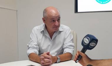 “El circo hoy se tiene que ir”, indicó el Intendente Uset por la polémica en Pehuen Co