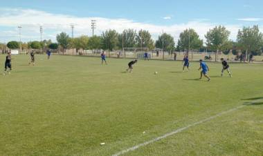 Rosario Puerto Belgrano jugó su primer amistoso de pretemporada