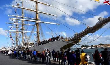 La Fragata Libertad llega mañana al Puerto de Bahía Blanca