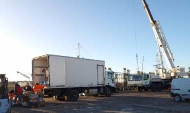 Se realizó la primer descarga de calamar en Puerto Rosales